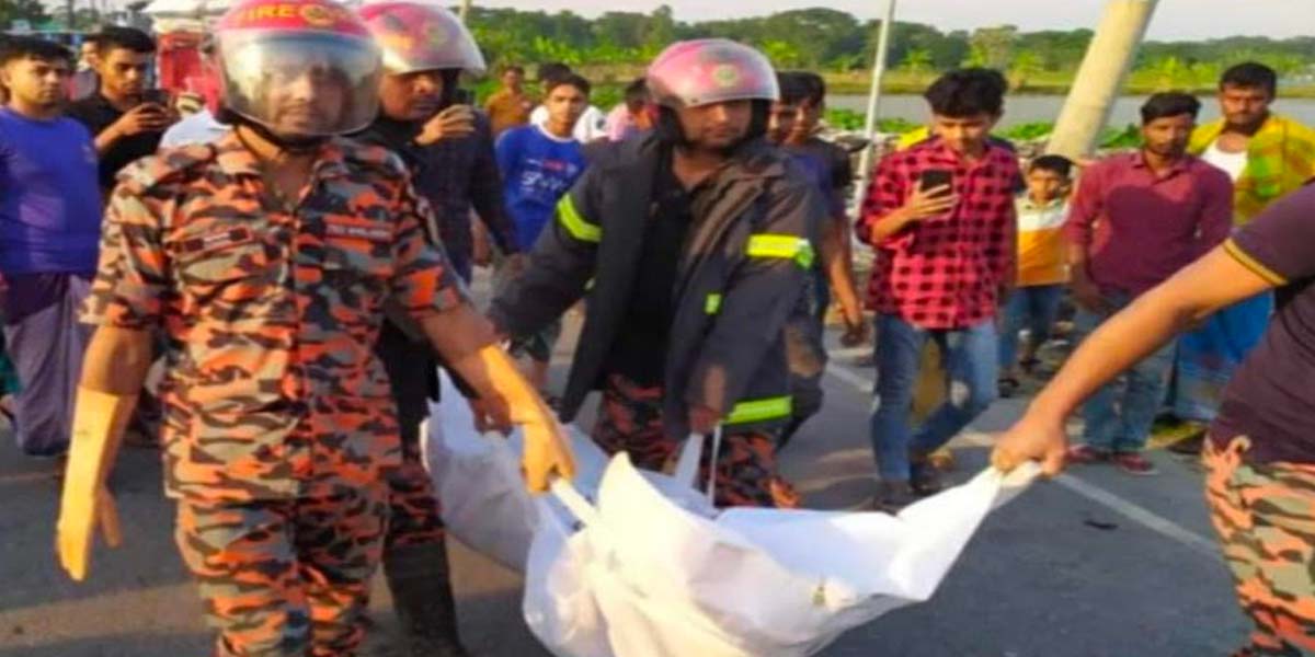 মোটরসাইকেল দুর্ঘটনায় ২ বন্ধুর মৃত্যু